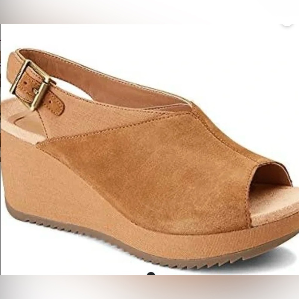 NWOT Vionic Trixie Slingback, size 9